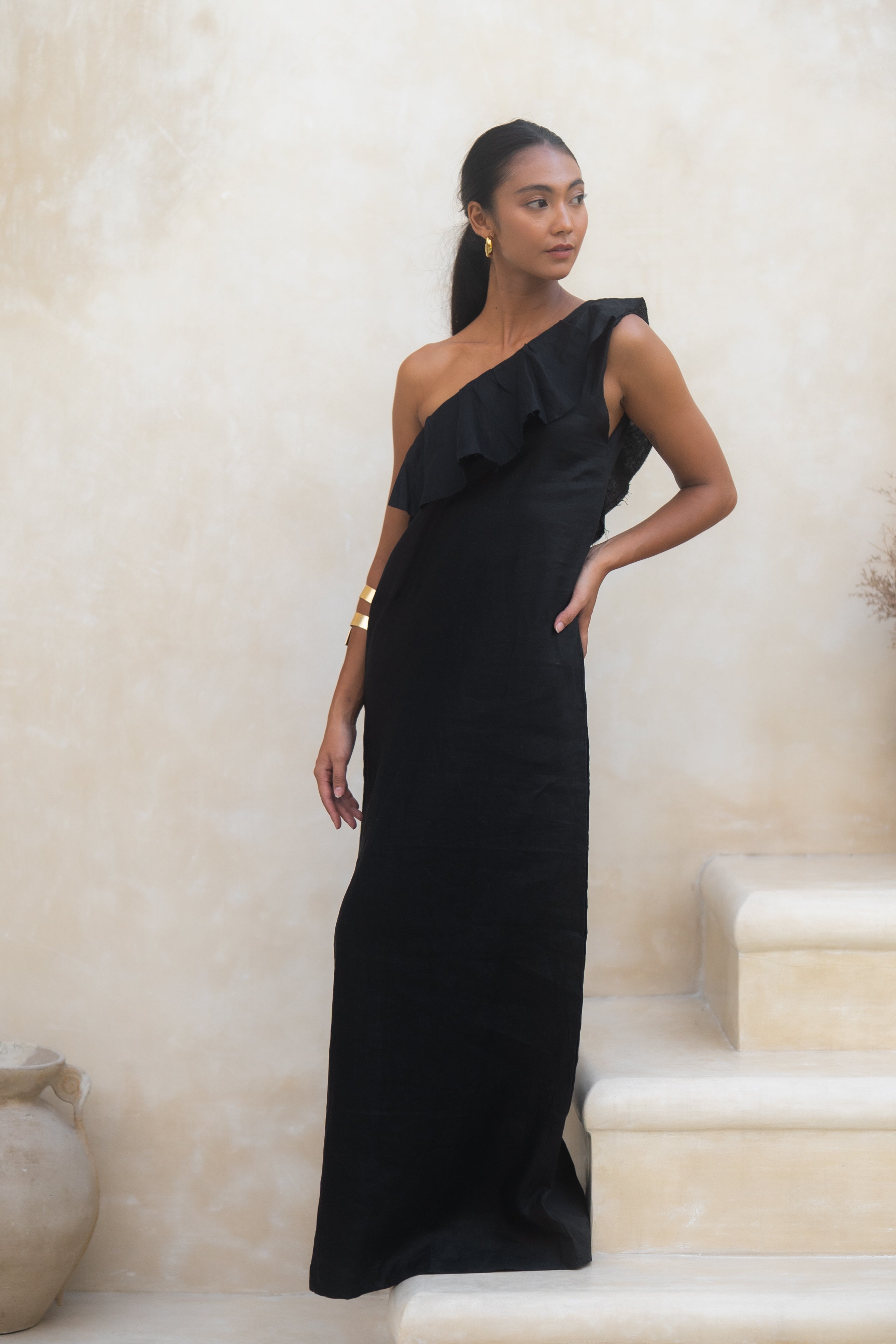 The athena one shoulder maxi